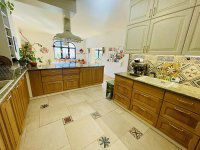 Eladó családi ház, Vácon 149.99 M Ft, 5+2 szobás