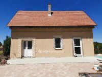 Eladó családi ház, Dömsödön 119 M Ft, 11 szobás