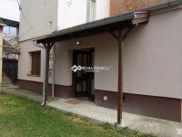 Eladó téglalakás