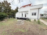 Eladó családi ház, XVIII. kerületben 149.9 M Ft, 6 szobás