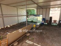 Eladó családi ház, Ajkán 14.9 M Ft, 1 szobás