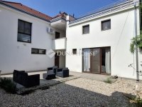 Eladó téglalakás, Pécsett 65.9 M Ft, 1+2 szobás