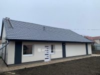 Eladó családi ház, Szolnokon 69 M Ft, 3 szobás