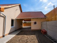 Eladó családi ház, Pécelen 89.9 M Ft, 3 szobás