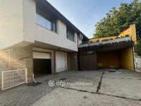 Eladó családi ház, Vonyarcvashegyen 149.9 M Ft, 7 szobás