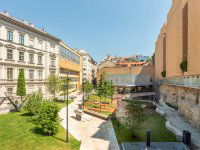 Eladó téglalakás, V. kerületben, Bástya utcában 139 M Ft