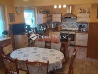 Eladó családi ház, Kecskeméten 128 M Ft, 4+1 szobás