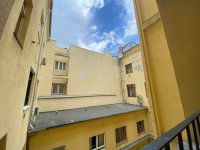 Eladó téglalakás, VI. kerületben 89.9 M Ft, 1 szobás