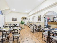 Eladó üzlethelyiség