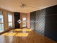 Eladó téglalakás, Siófokon 57.5 M Ft, 3 szobás