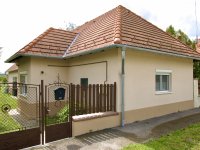 Eladó családi ház, Nyirádon, Béke utcában 47.5 M Ft, 3 szobás