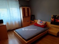 Eladó családi ház, Száron 179 M Ft, 5+1 szobás