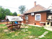 Eladó családi ház, Úrin 39.9 M Ft, 2 szobás