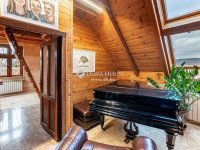 Eladó családi ház, Budajenőn 950 M Ft, 5 szobás