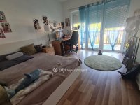 Eladó családi ház, Pécsett 84.9 M Ft, 4 szobás