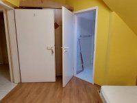 Kiadó téglalakás, albérlet, Pécsett 75 E Ft / hó, 1 szobás