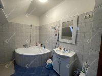 Eladó családi ház, Hajdúböszörményen 77.9 M Ft, 4 szobás