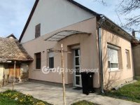 Eladó téglalakás, Tolnán 18.8 M Ft, 1 szobás