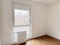 Eladó panellakás, Pécsett 55.9 M Ft, 3 szobás