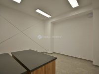 Kiadó ipari ingatlan, Alsónémediben 1700 E Ft / hó