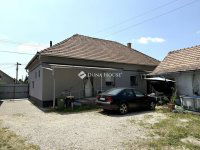 Eladó téglalakás, Monoron 90 M Ft, 7 szobás