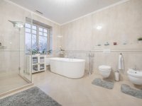 Eladó családi ház, Lajosmizsén 229 M Ft, 5 szobás