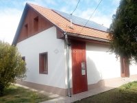 Eladó családi ház, Kulcson 64.9 M Ft, 5 szobás