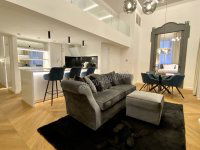 Eladó téglalakás, VI. kerületben 195 M Ft, 3 szobás