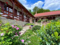 Eladó családi ház, Hosszúhetényen 185 M Ft, 6+1 szobás