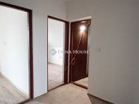 Eladó családi ház, Ádándon 53.5 M Ft, 6 szobás