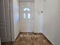 Eladó téglalakás, Pápán 33.49 M Ft, 1+1 szobás