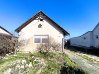 Eladó családi ház, Dombóváron, Báthori utcában 18.5 M Ft