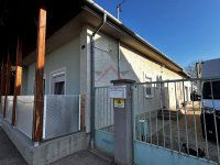 Eladó családi ház, Tápszentmiklóson 108 M Ft, 7 szobás