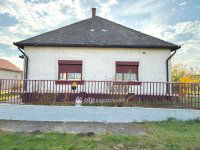 Eladó családi ház