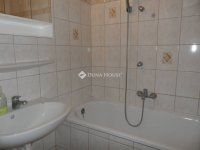 Kiadó téglalakás, albérlet, Pécsett 180 E Ft / hó, 2 szobás