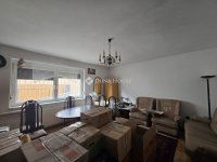 Eladó téglalakás, Pécsett 68.9 M Ft, 4 szobás