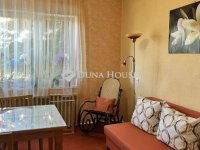 Eladó családi ház, Pécsett 80 M Ft, 5 szobás