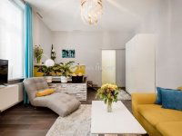 Eladó téglalakás, V. kerületben 113 M Ft, 1 szobás