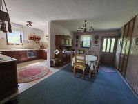 Eladó családi ház, Pécsett 149.9 M Ft, 6 szobás