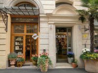 Eladó üzlethelyiség, V. kerületben, Bajcsy-Zsilinszky úton