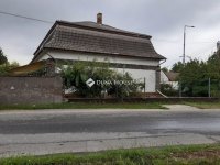 Eladó családi ház, Tatán 75 M Ft, 5 szobás