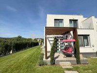 Eladó ikerház, Vácon 159 M Ft, 5 szobás / költözzbe.hu