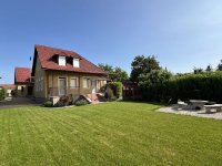 Eladó családi ház, Szomolyán 149.9 M Ft, 10 szobás