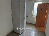 Eladó iroda, Sásdon 27.3 M Ft / költözzbe.hu