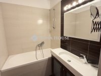 Eladó panellakás, Pécsett 54.9 M Ft, 3 szobás