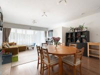 Eladó családi ház, Tatabányán 68 M Ft, 10 szobás