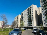 Eladó panellakás, Debrecenben 63.9 M Ft, 1+2 szobás