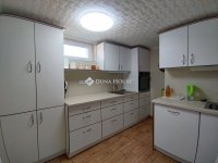 Eladó családi ház, Móron 92 M Ft, 5 szobás