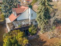 Eladó családi ház, Szentendrén 149.9 M Ft, 5 szobás