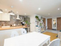 Eladó családi ház, Kecskéden 159 M Ft, 6 szobás